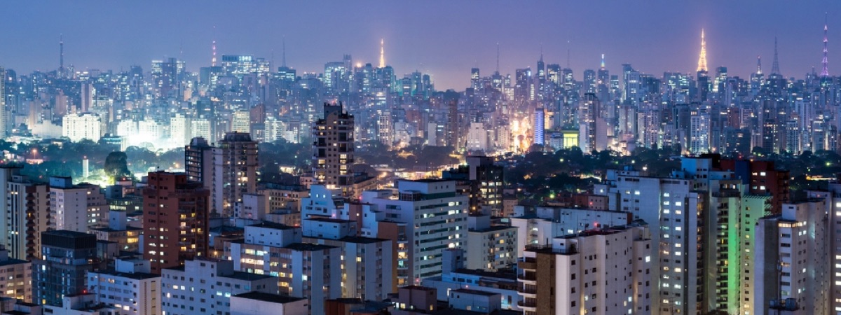 Cidade de são paulo no entorno da luar