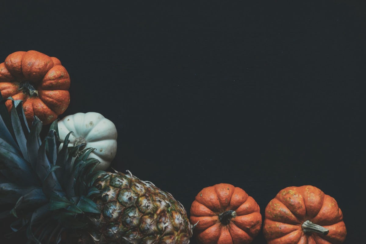 Légumes tropicaux arrangés