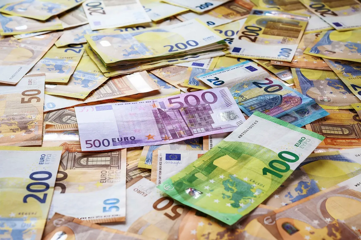 banknotes, currency, finance, euro, investment, inflation, loan, corruption, bribes, money, wealth, cash, business, savings, euro, money, money, money, money, m
