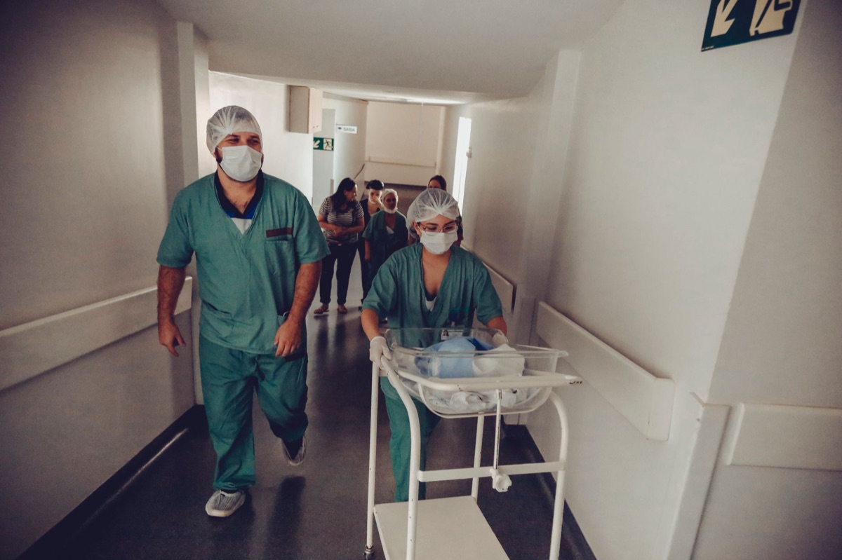 Corridor d'hôpital brésilien