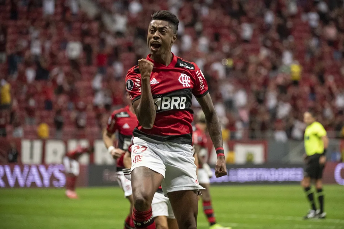 brazil, football, brazilian athlete, athlete, sports, football player, maracanã stadium, rio de janeiro